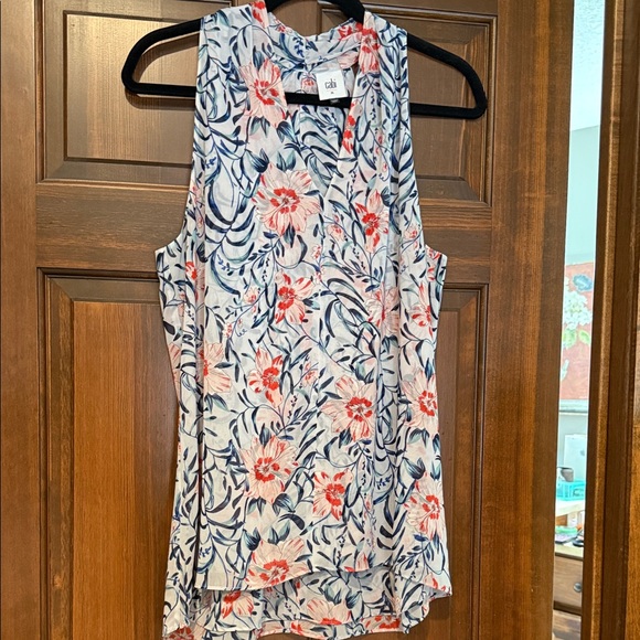 CAbi Tops - CAbi Floral Sleeveless High-Low Tank in White, Coral & Navy
